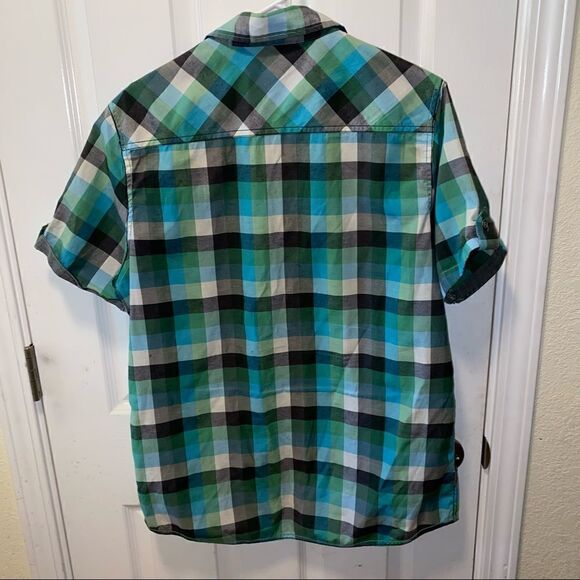 𝅺swiss Cross Men's Casual Button Down Plaid Print - Picture 2 of 4